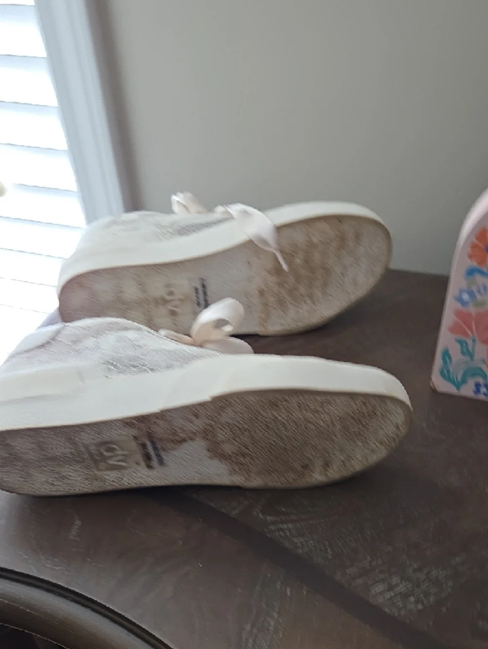 Dolce Vita Cream Ribbon-Lace Sneakers - Picture 6 of 8